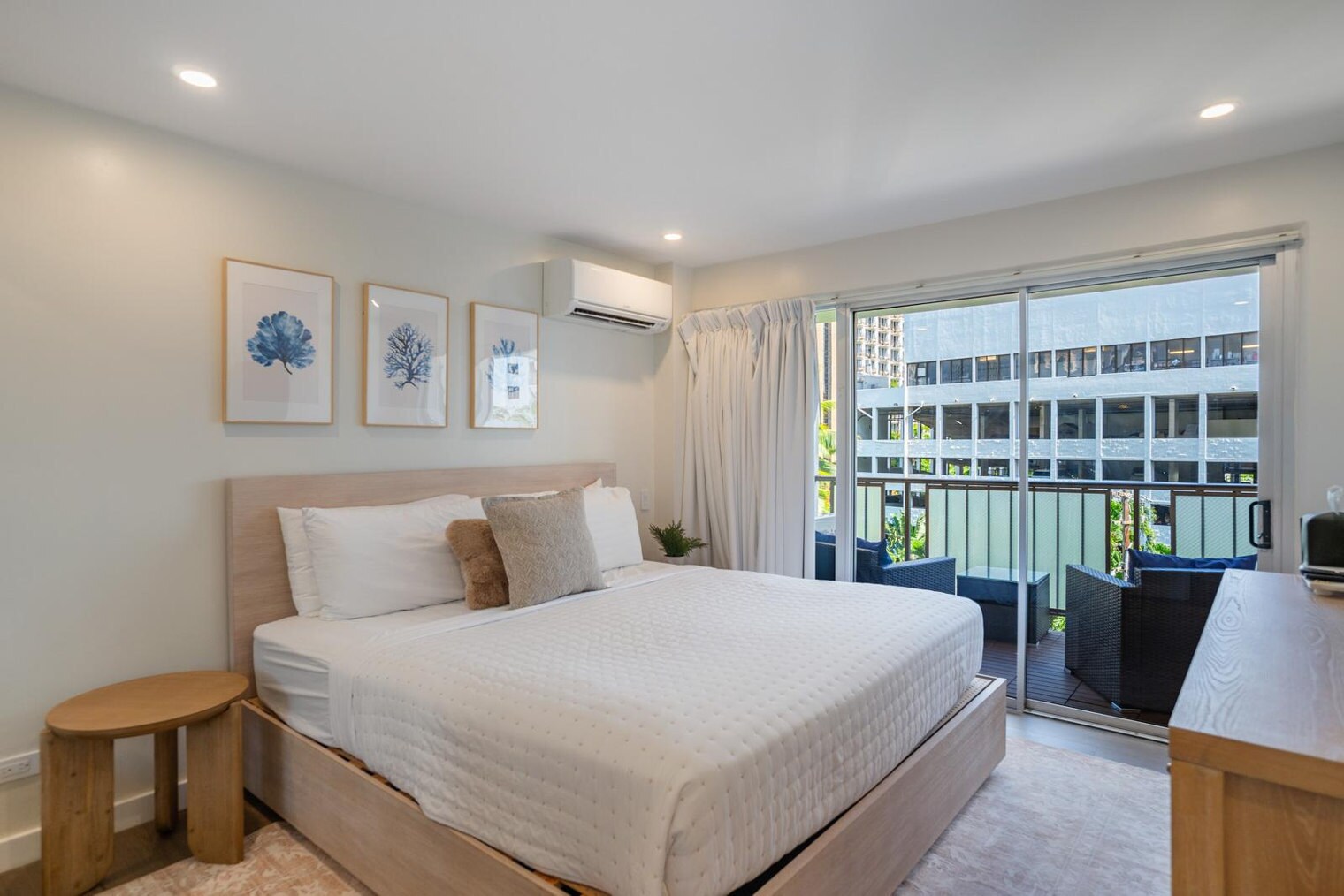 Building Photo - 2464 Prince Edward St