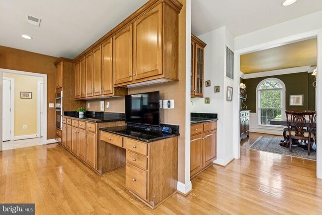 Building Photo - 26368 Strathaven Ct