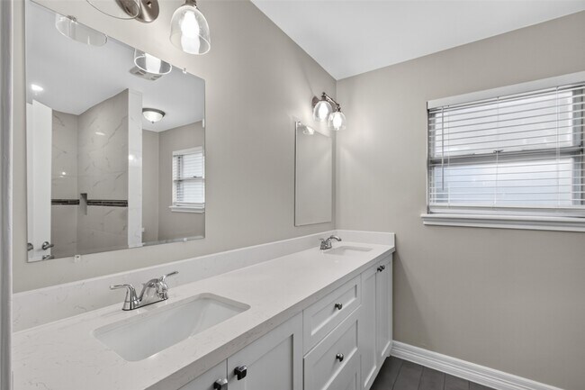 Building Photo - 1503 Shannon Valley Dr