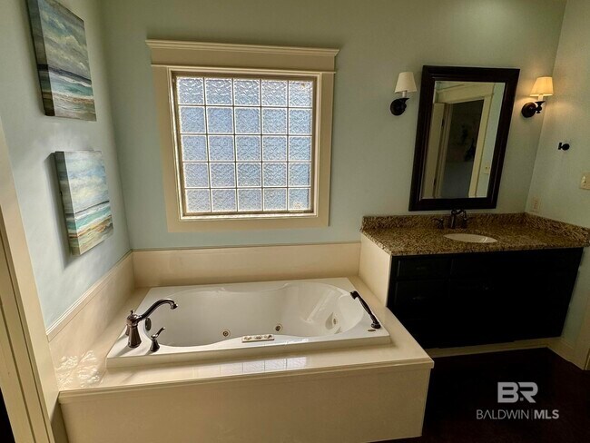 Building Photo - 6991 Carson Ln