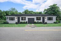 Building Photo - 4001 NW 15th Ave