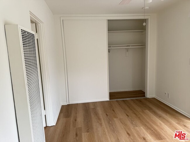 Building Photo - 4434 Grand View Blvd