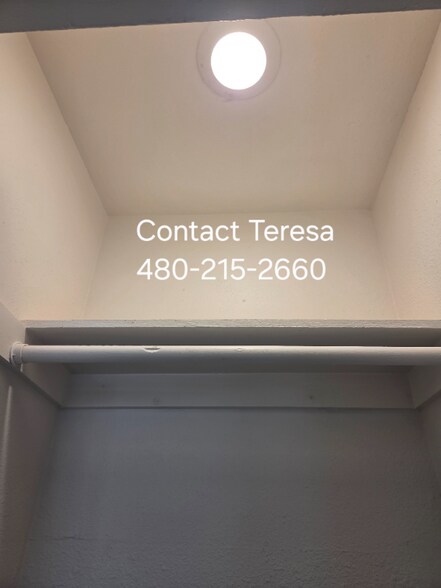 Building Photo - 4325 Chestnut Dr
