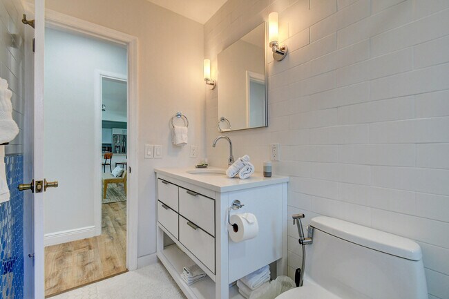 Building Photo - 309 Rilyn Dr