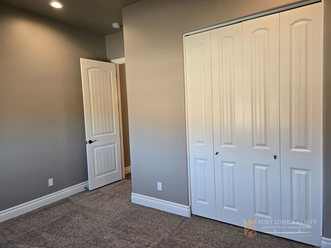 Building Photo - Stunning 2-bed, 2-bath Casita in North Phoenix