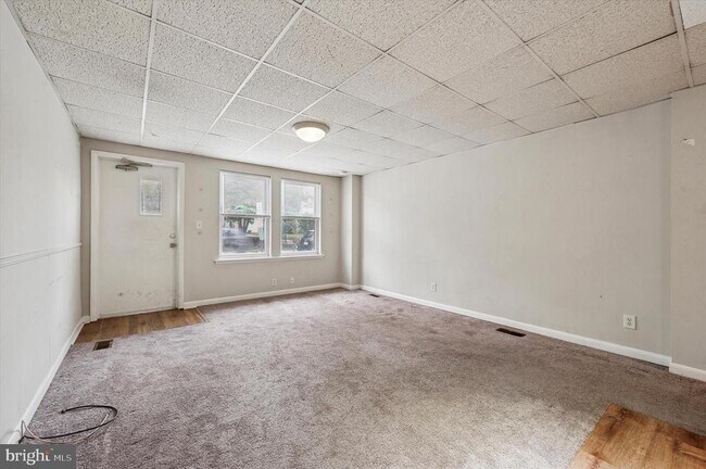 Building Photo - 271 N Wycombe Ave