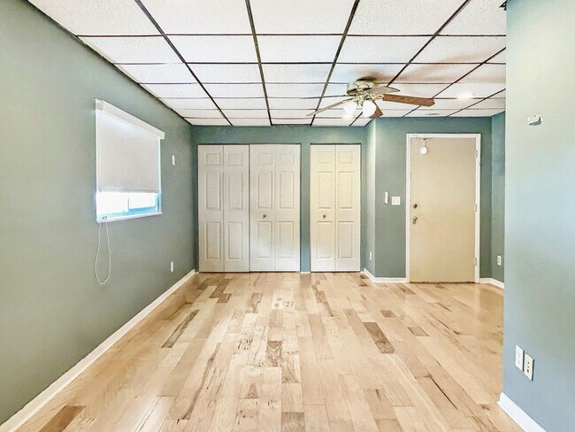 Building Photo - 10904 Temple Ave
