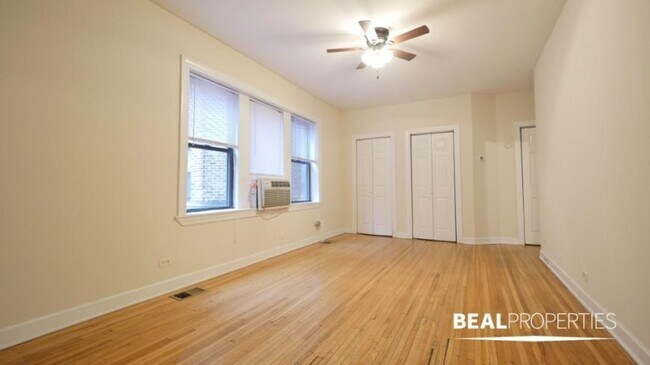 Primary Photo - 1 bedroom in CHICAGO IL 60613
