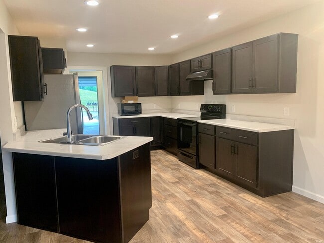 Building Photo - 5149 Pigeon Creek Ct