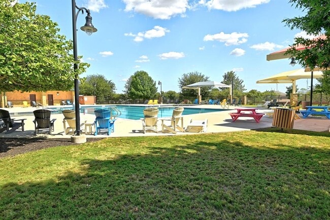 Building Photo - 126 Silktassel Way