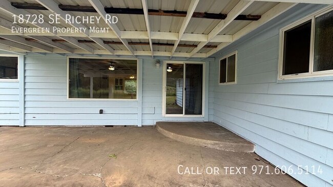 Building Photo - 18728 SE Richey Rd