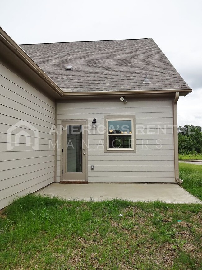 Building Photo - Home for Rent in McCalla! AVAILABLE NOW!! ...