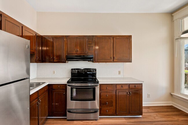 Building Photo - 1113 Camden Ave