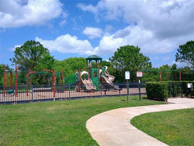 Building Photo - 14084 Bridgewater Crossings Blvd