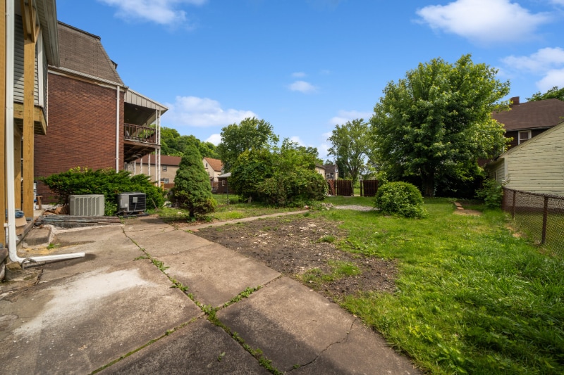 Building Photo - 75 Sycamore St