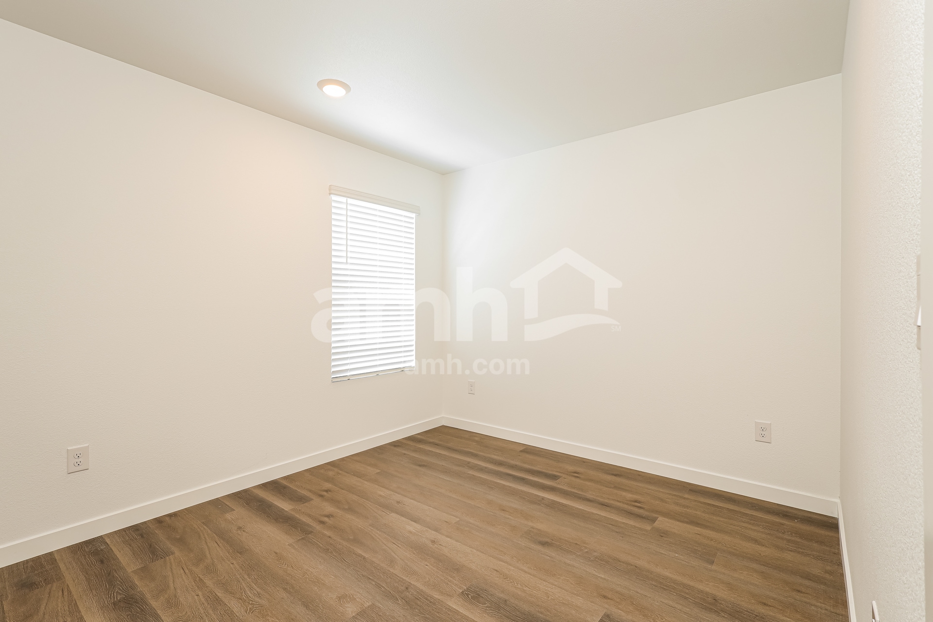 Building Photo - 2329 Dime Ave