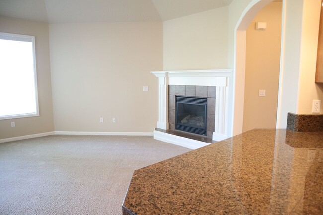 Building Photo - 902 NW 96th Cir