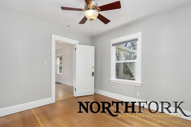 Building Photo - North End Home Available 3/1