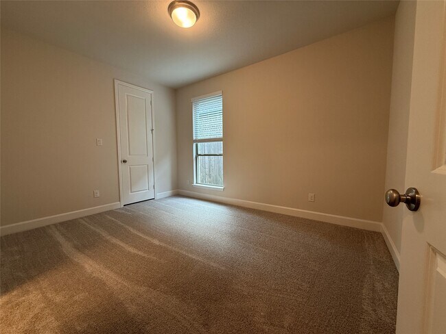 Building Photo - 42615 Mystery Ln