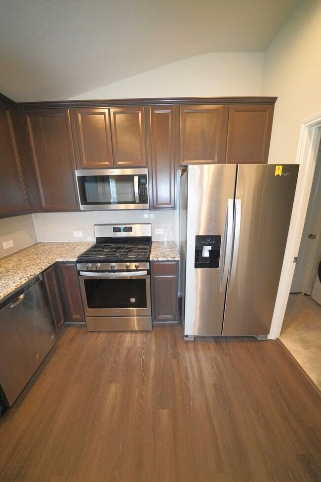 Building Photo - Beautiful like-new home now available in W...