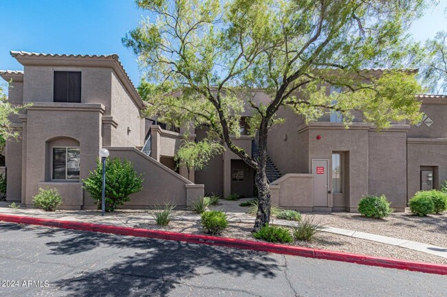 Building Photo - Furnished Retreat in Scottsdale