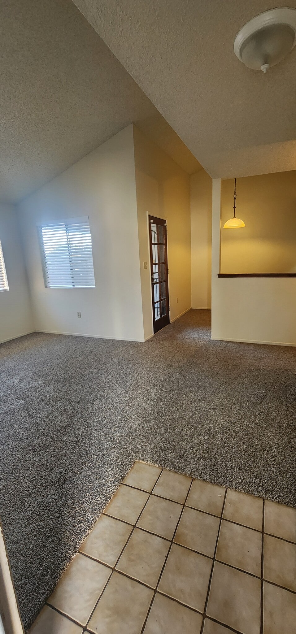 Building Photo - 5913 Auburn Oaks Dr