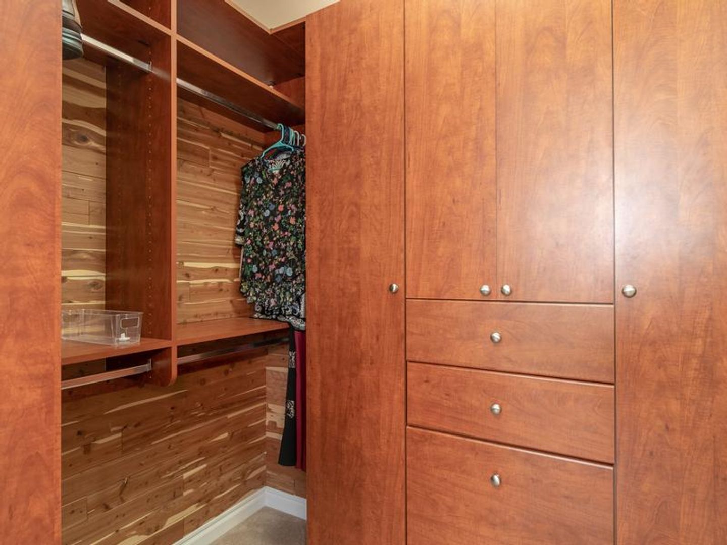 Building Photo - 40 Madison St