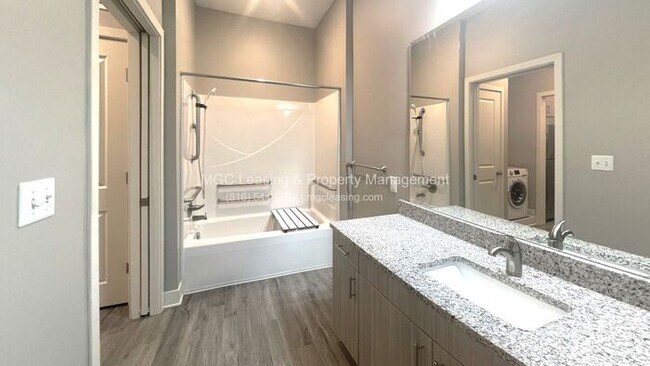 Building Photo - Handicap-Accessible Apartment — Updated, Convenient & Move-In Ready 09/08/26