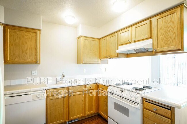 Primary Photo - 1434 NE Birkshire Ct