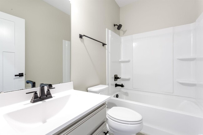 Building Photo - 303 Golan Cir