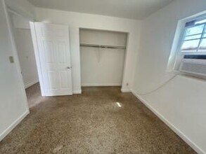 Building Photo - 161 6th Ct SW