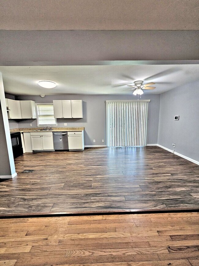 Building Photo - HOUSE FOR RENT - DECATUR