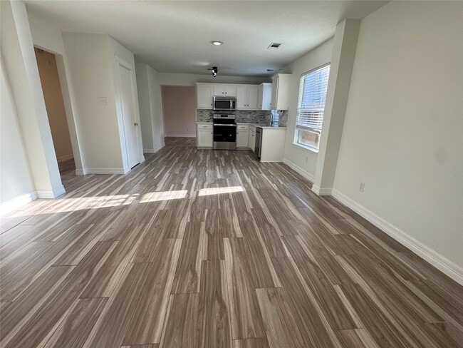 Building Photo - 11927 Mule Springs Dr