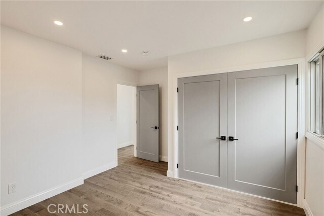 Building Photo - 1253 Vía Landeta