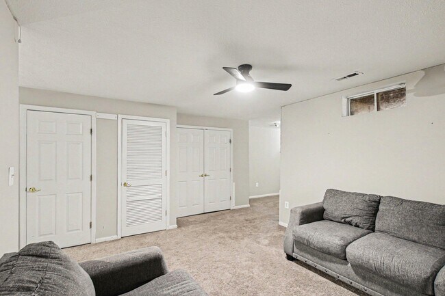 Building Photo - 3395 Bountiful Ln
