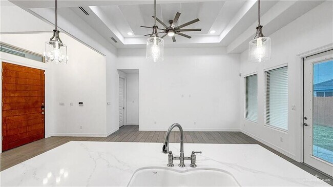 Building Photo - 5106 Sebastian Dr