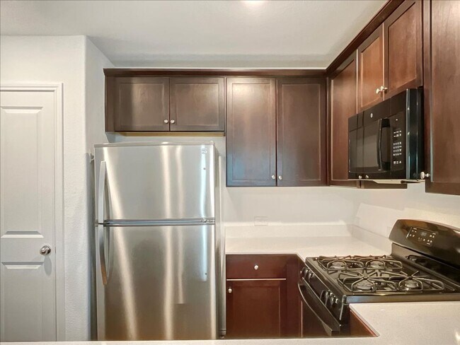 Building Photo - 7509 Jackrabbit Ave