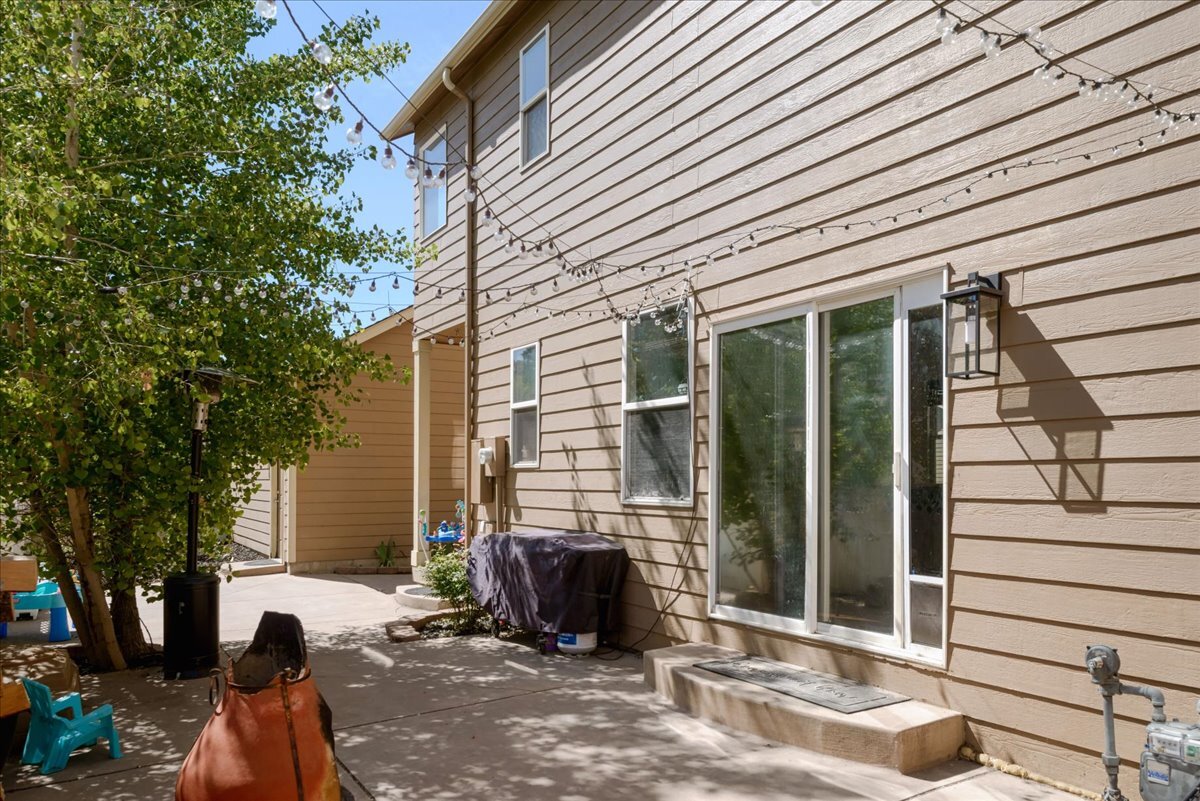 Building Photo - 2475 Saint Paul Dr