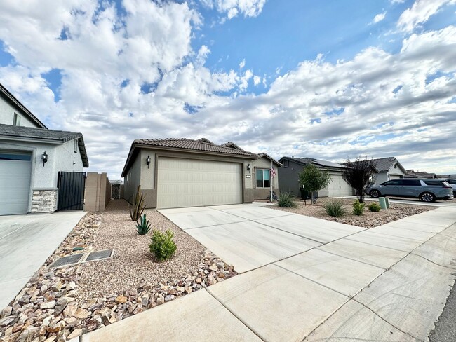 Building Photo - 3BR/2BA/2CG, 1570 sq.ft. rental built in 2022 in Sierra Vista, AZ