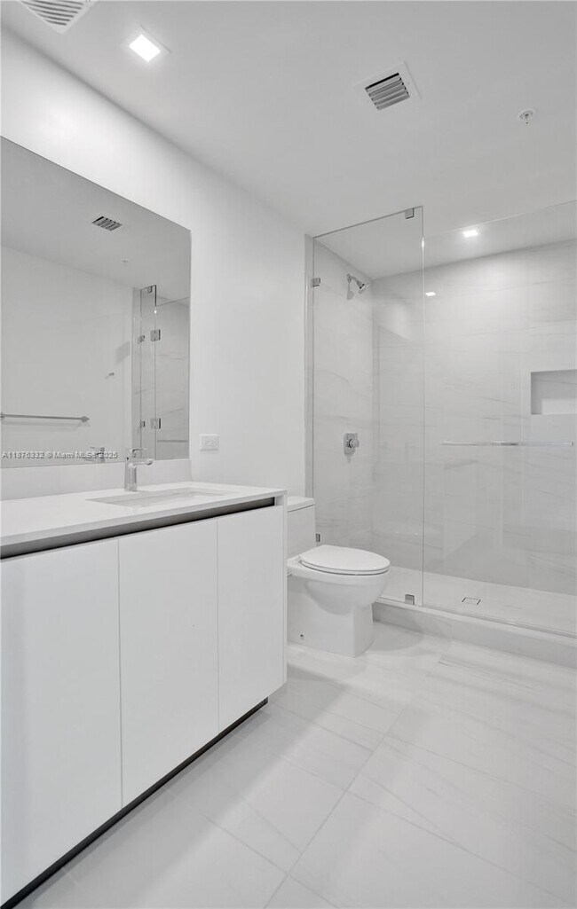 Building Photo - 900 N Ocean Blvd