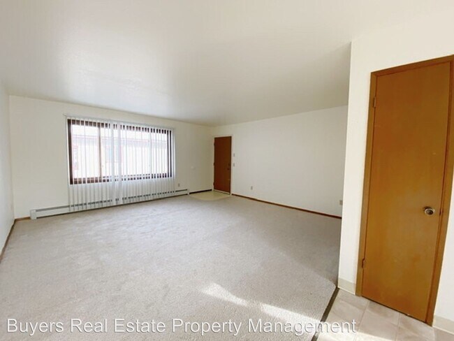 Building Photo - 8118 Boundary Ave