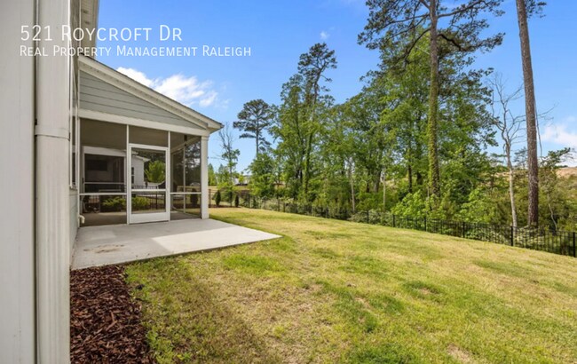 Building Photo - 521 Roycroft Dr