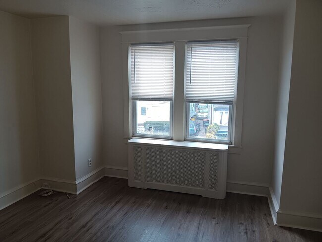 Building Photo - 2309 Upland St