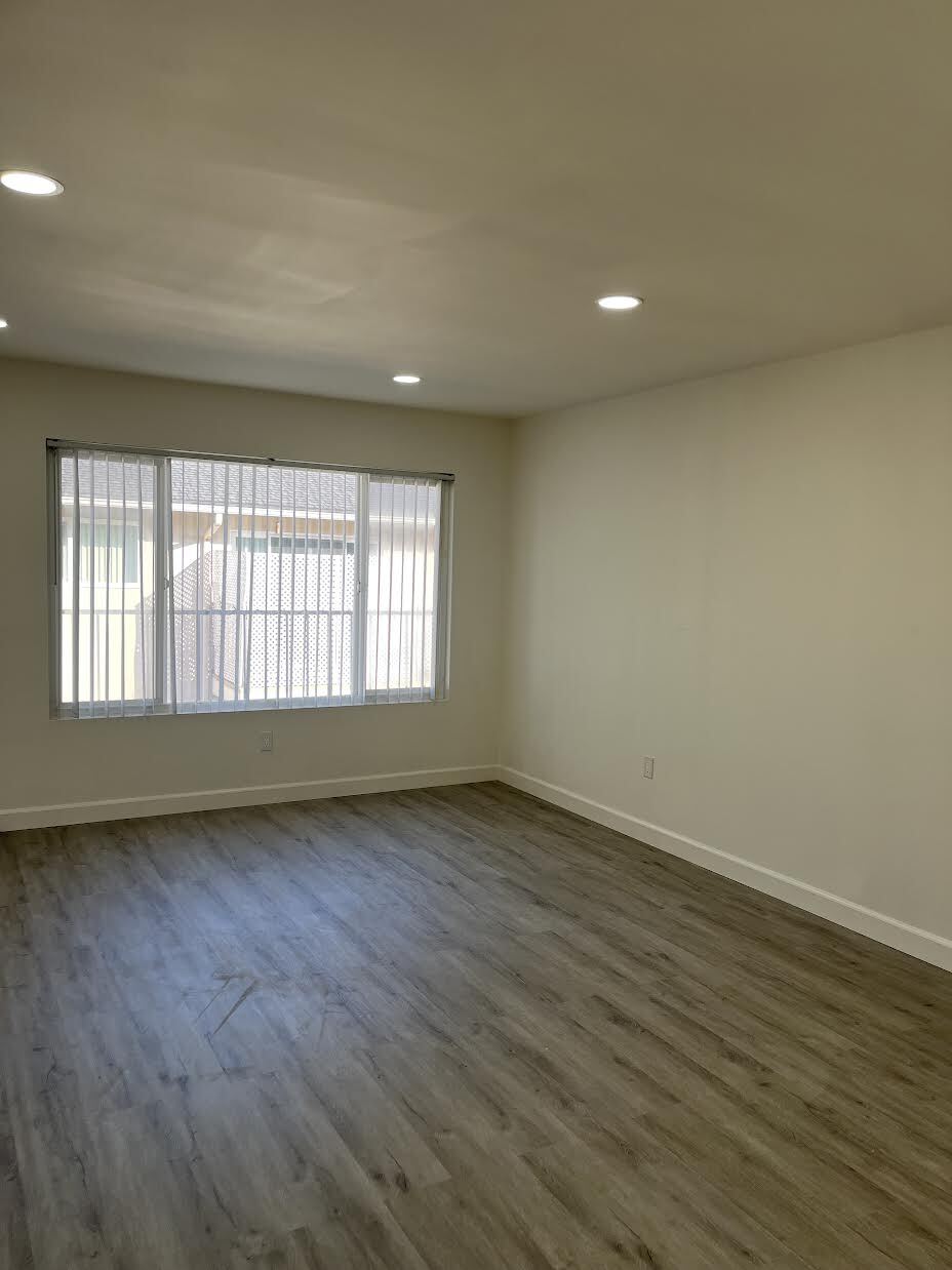 Building Photo - 18371 Patterson Ln