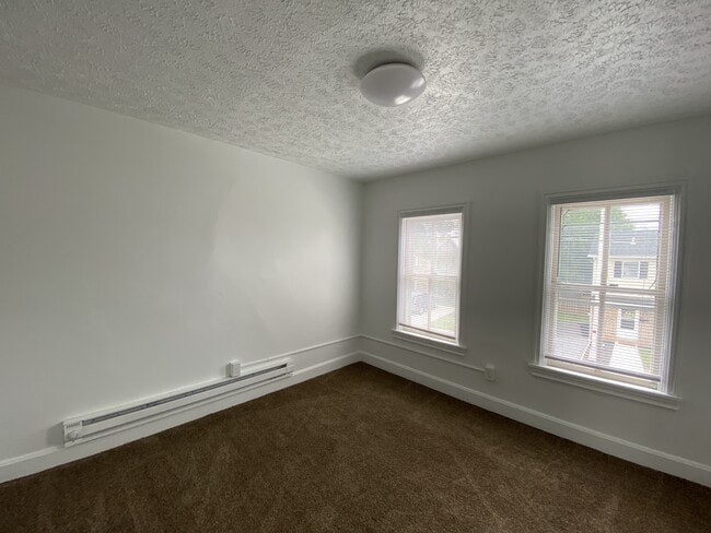 Building Photo - 93 B St
