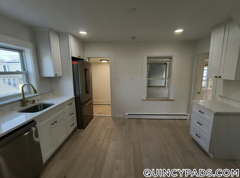 Building Photo - 71 Water St