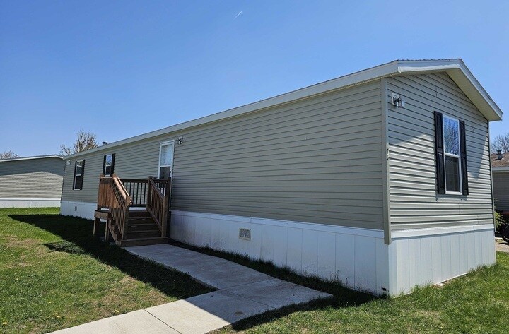 Building Photo - 76 Meggan Dr