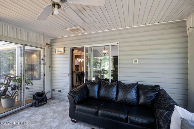 Building Photo - 5603 Gold Ct