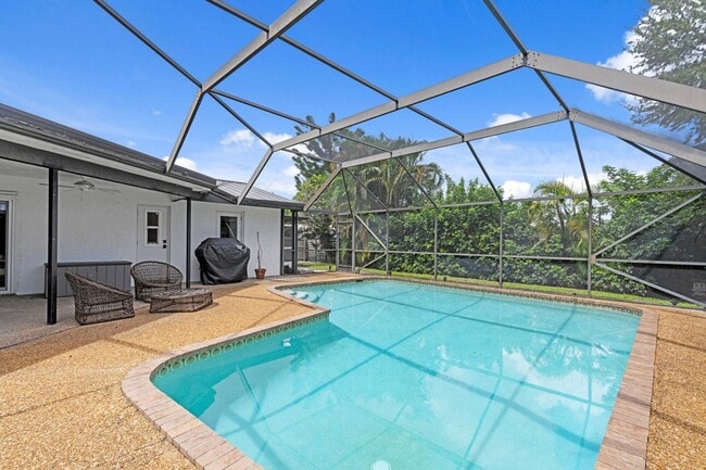 Building Photo - 1039 NW 8th St