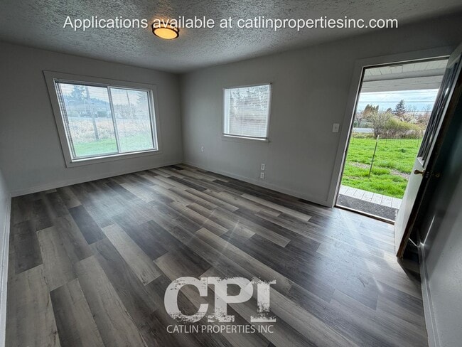 Building Photo - 5824 Ocean Beach Hwy